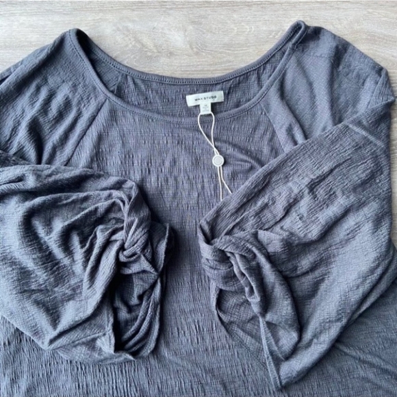 Max Studio Size M top.  Like new. - Picture 7 of 8